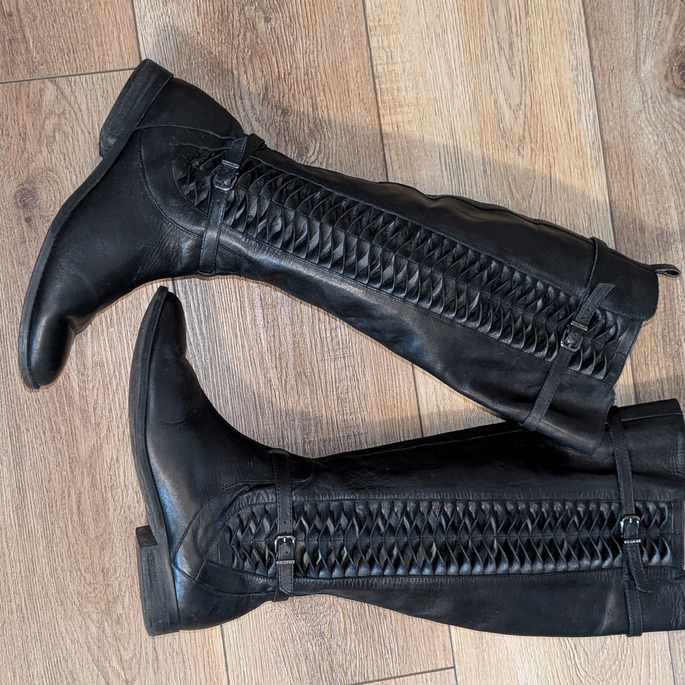 Black Knee-High Women's Boots